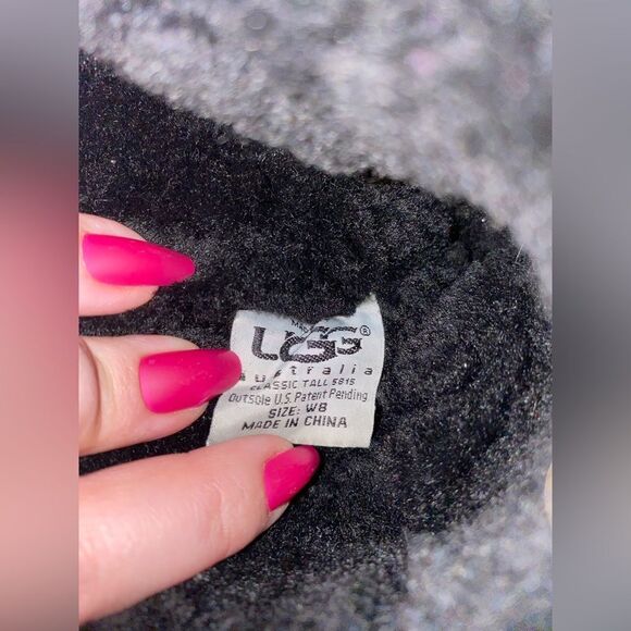 Black Uggs - Picture 7 of 7